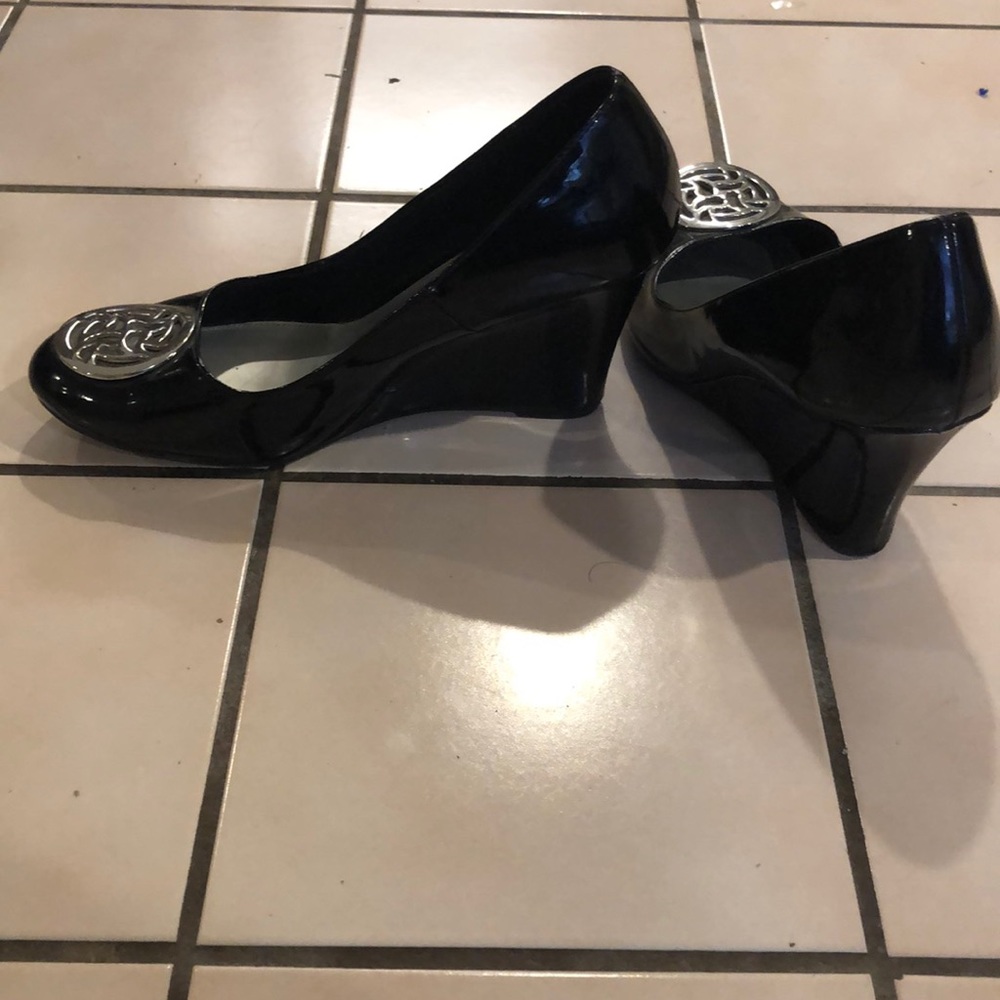 Shoes - Picture 2 of 2